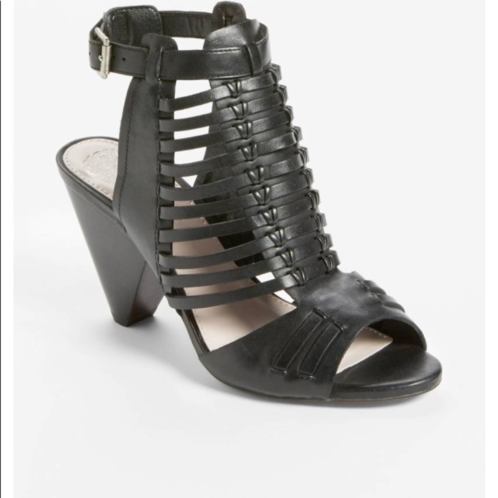 Vince Camuto ‘Effel’ black sandal size 7.5M